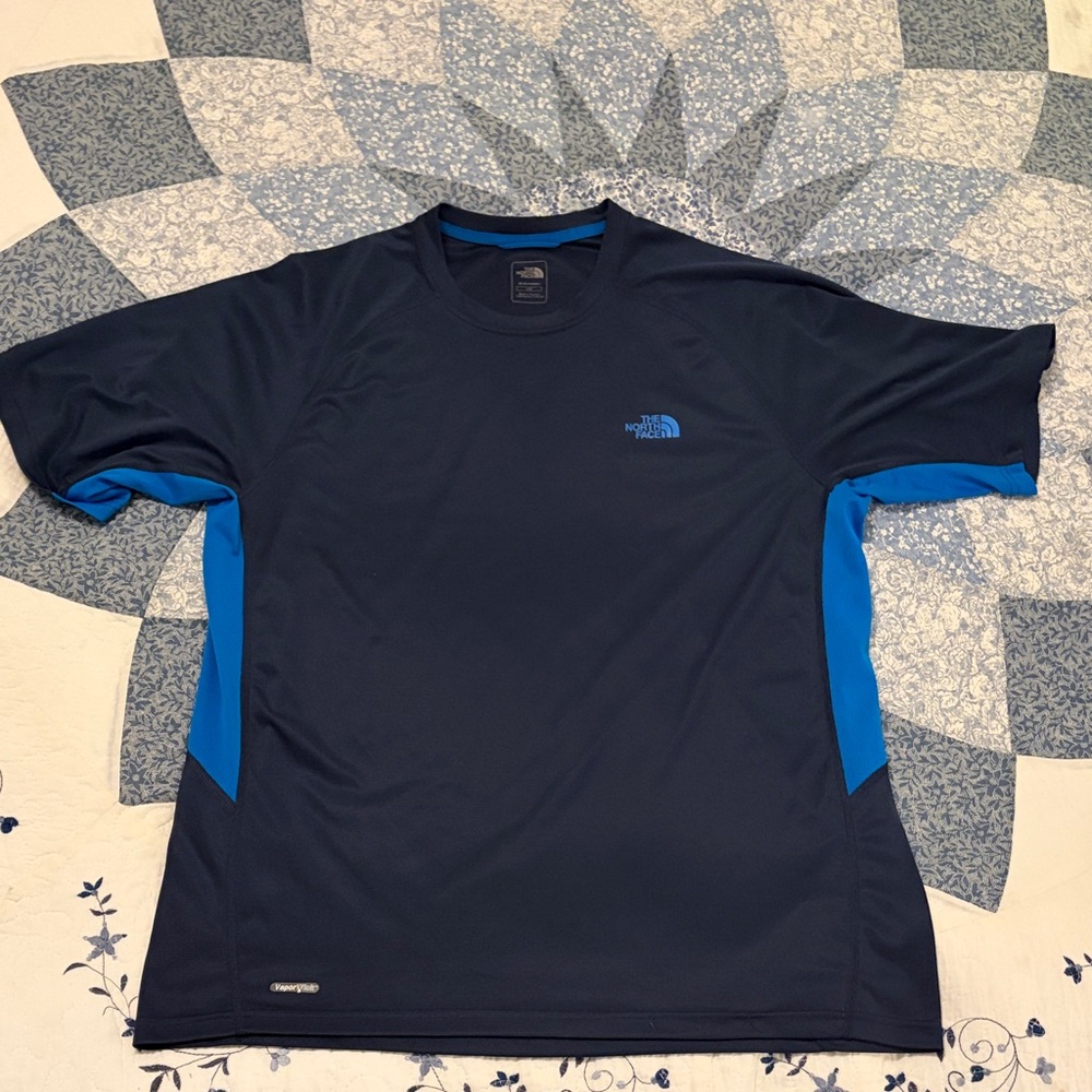 The North Face Hiking Shirt - Men’s Large